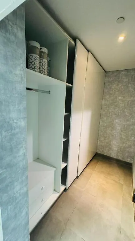 Capsule hotel Premium Homestay In Business Bay Dubai